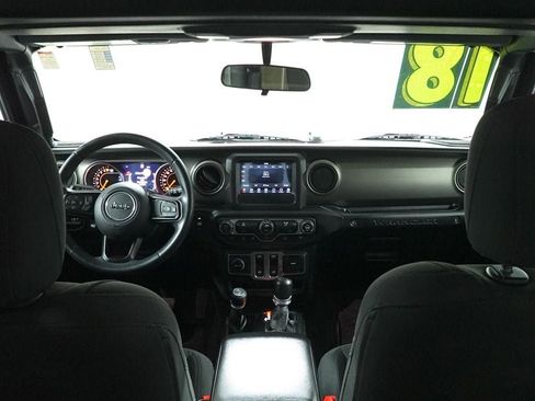 Used 2018 Jeep Wrangler Sport image 7