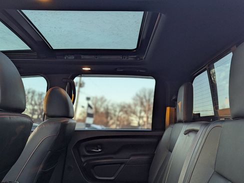 Used 2021 Nissan Titan PRO-4X w/ Pro-4x Convenience Package image 29