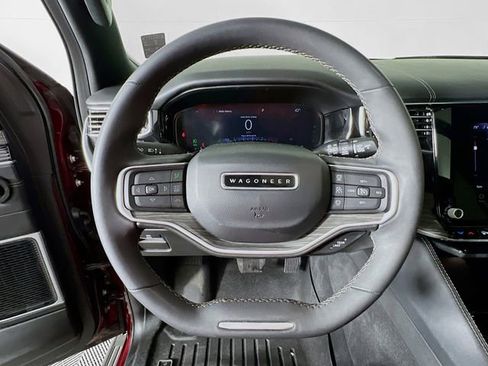 Used 2022 Jeep Wagoneer Series III w/ Premium Group I image 12