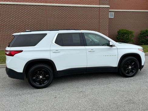Used 2020 Chevrolet Traverse LT w/ LPO, Black Accent Package AWD/4WD image 14