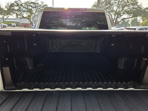 Used 2025 Chevrolet Silverado 1500 LT w/ Z71 Off-Road Package AWD/4WD image 18