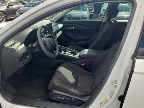 Certified 2025 Honda Accord SE image 14