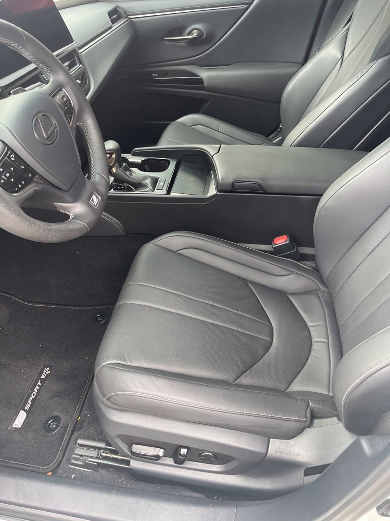 Used 2024 Lexus ES 350 F Sport w/ Accessory Package (Z2) FWD image 4