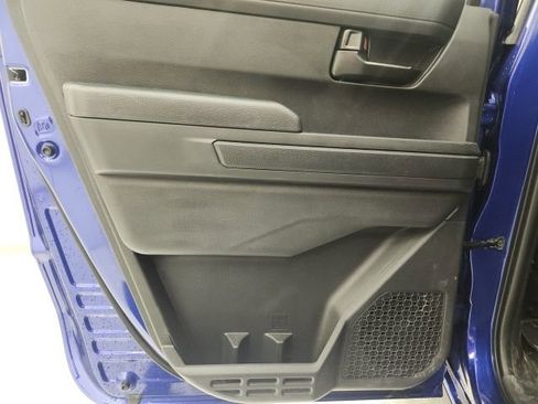 Used 2025 Toyota Tacoma SR5 image 9