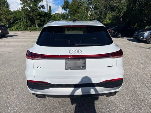 Used 2025 Audi Q5 Premium w/ Convenience Package AWD/4WD image 3