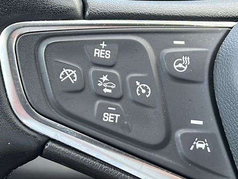 Used 2024 Chevrolet Equinox LT FWD image 20
