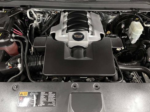 Used 2016 Cadillac Escalade ESV Luxury AWD/4WD image 13