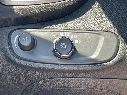 Used 2019 Chevrolet Trax LS FWD image 25