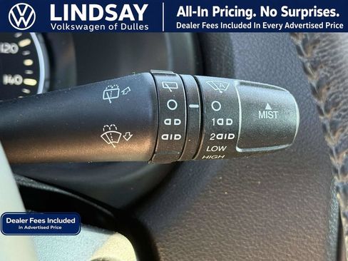 Used 2016 Jeep Renegade Latitude w/ Cold Weather Group FWD image 25