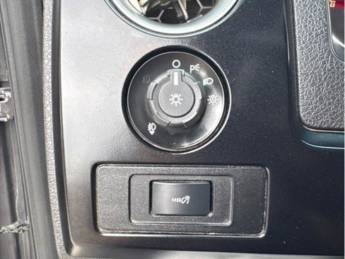 Used 2014 Ford F150 FX4 w/ Equipment Group 402A Luxury AWD/4WD image 25