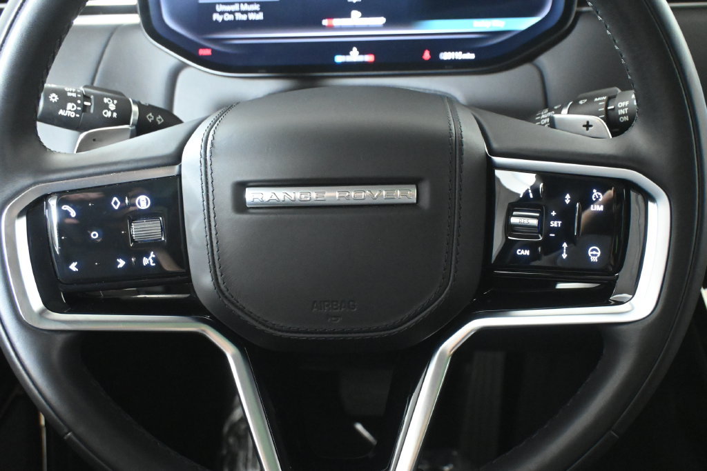 Used 2024 Land Rover Range Rover Sport SE AWD/4WD image 19