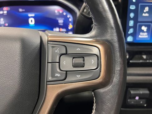 Used 2024 Chevrolet Silverado 2500 ZR2 w/ Technology Package AWD/4WD image 9