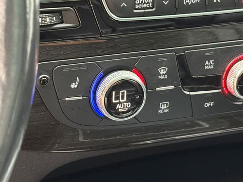 Used 2019 Audi Q7 3.0T Premium w/ Convenience Package AWD/4WD image 33