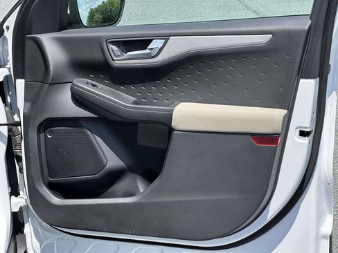 Certified 2020 Ford Escape SE AWD/4WD image 8