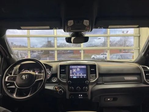 Used 2024 RAM 2500 Big Horn AWD/4WD image 21