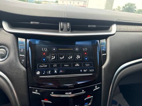 Used 2018 Cadillac XTS Luxury w/ Driver Awareness Package AWD/4WD image 29