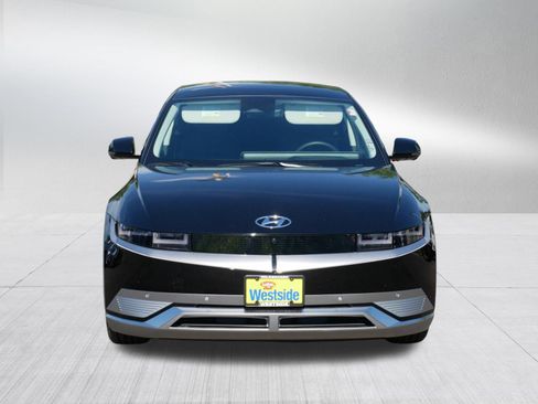 Used 2024 Hyundai Ioniq 5 Limited AWD/4WD image 2