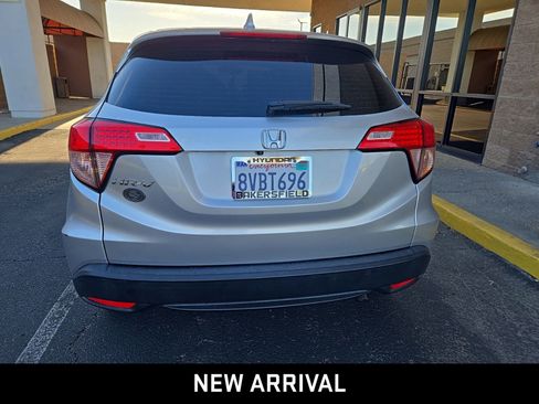 Used 2016 Honda HR-V LX image 5