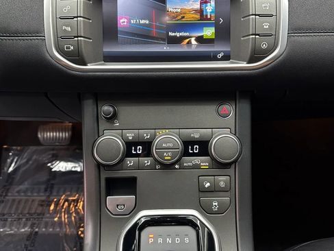 Used 2019 Land Rover Range Rover Evoque SE AWD/4WD image 20