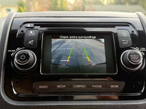 Used 2016 RAM ProMaster 2500 w/ Interior Convenience Group image 13