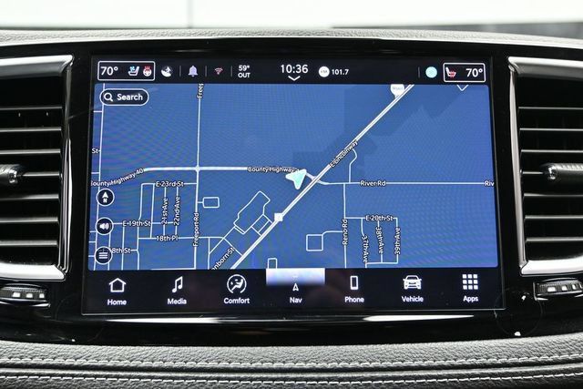 Certified 2024 Chrysler Pacifica Limited FWD image 38