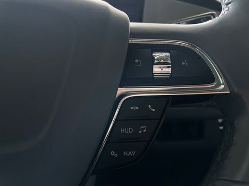 Used 2021 Lincoln Navigator Black Label w/ Cargo Convenience Package image 45