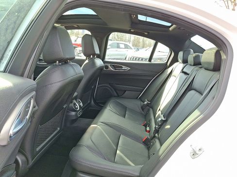Used 2024 Alfa Romeo Giulia Ti AWD/4WD image 10