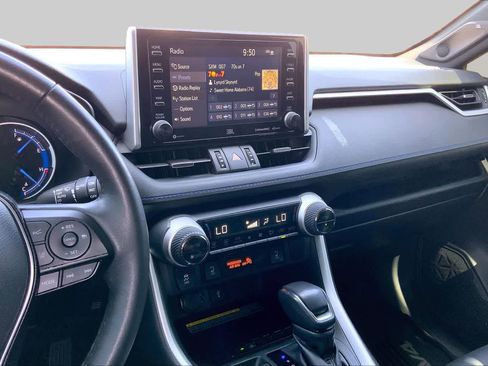 Used 2020 Toyota RAV4 XSE AWD/4WD image 7