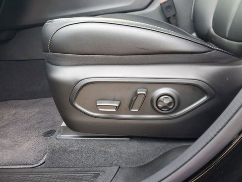 New 2025 Jeep Grand Cherokee L Limited w/ Black Appearance Package image 16