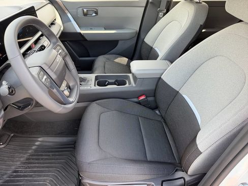 New 2027 Kia Seltos LX FWD image 10