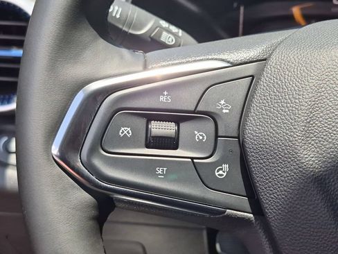 Used 2025 Chevrolet Trax LT w/ LT Convenience Package FWD image 20