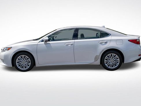 Used 2015 Lexus ES 350 w/ Luxury Package FWD image 4