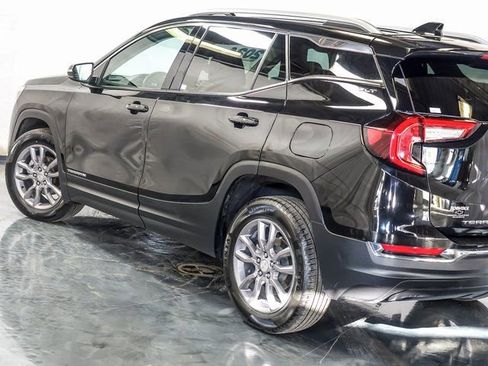 Certified 2024 GMC Terrain SLT image 11