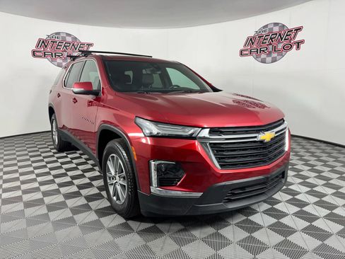 Used 2023 Chevrolet Traverse LT image 9