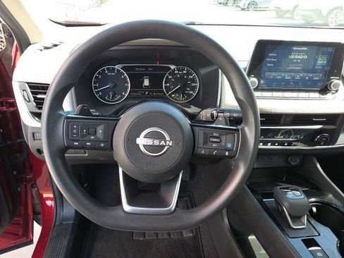 Used 2023 Nissan Rogue SV FWD image 15
