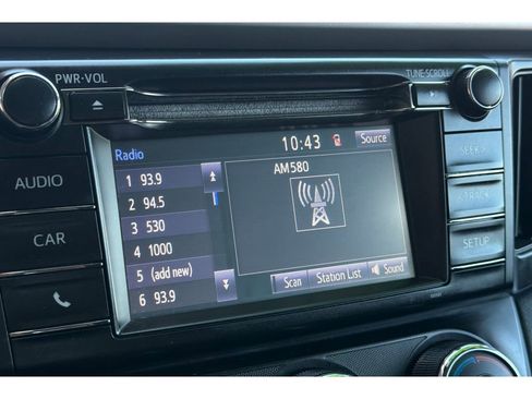 Used 2018 Toyota RAV4 LE w/ All Weather Liner Package FWD image 20