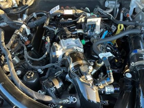 Used 2023 Ford Bronco Wildtrak image 29