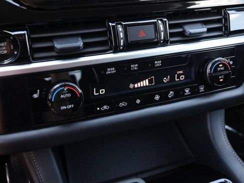 Certified 2025 Nissan Pathfinder SV AWD/4WD image 19
