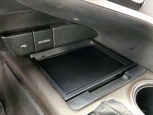 Used 2021 Toyota Camry SE image 32