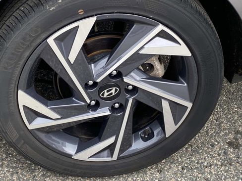 Used 2025 Hyundai Elantra Sport image 24