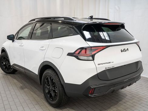 Certified 2025 Kia Sportage X-Pro image 3