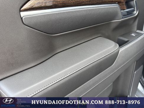 Used 2025 GMC Sierra 1500 Elevation image 11