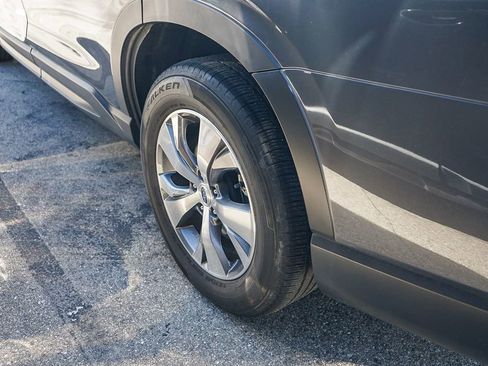 Used 2023 Subaru Ascent Premium w/ Convenience Package image 10