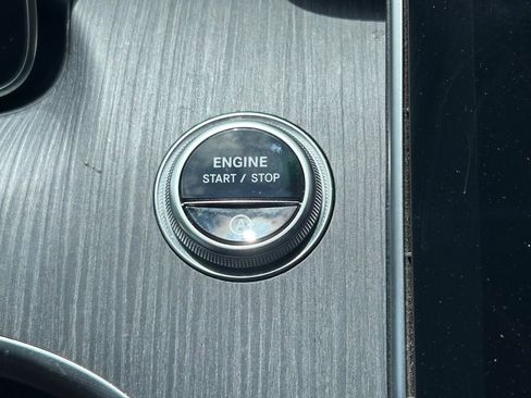 Used 2024 Mercedes-Benz C 300 4MATIC Sedan image 28