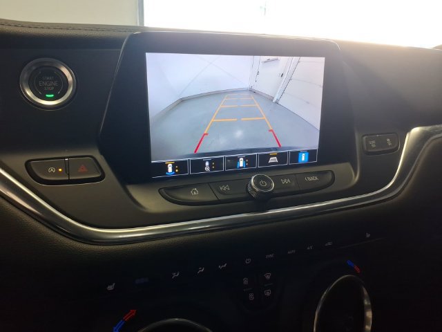 Used 2022 Chevrolet Blazer LT w/ Sound & Technology Package FWD image 22