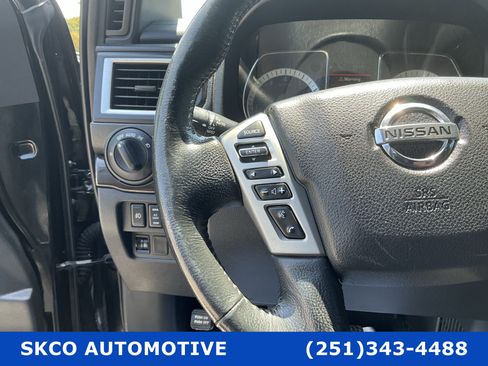 Used 2019 Nissan Titan SV w/ SV Convenience Package AWD/4WD image 19