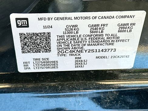 Used 2025 Chevrolet Silverado 2500 LT w/ Z71 Chrome Sport Edition image 12