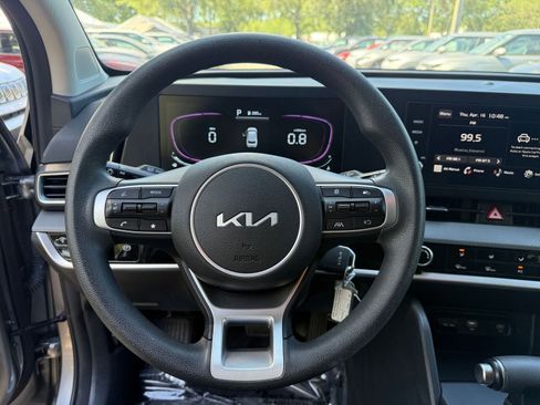 Used 2025 Kia Sportage LX FWD image 27