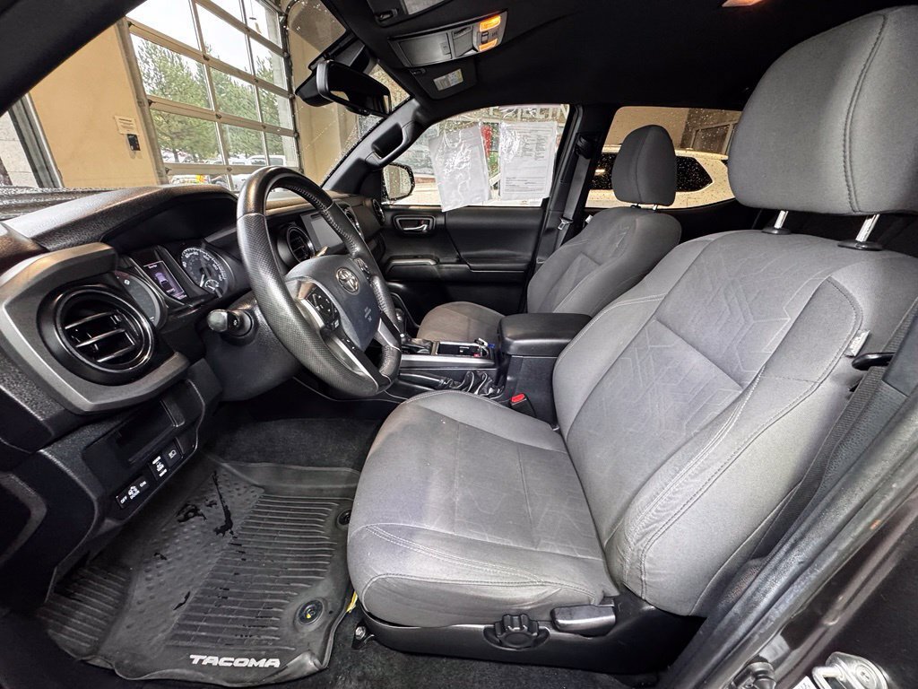 Used 2019 Toyota Tacoma TRD Sport w/ Technology Package AWD/4WD image 20