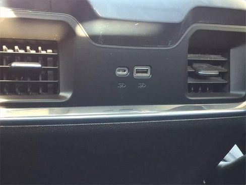 Used 2023 GMC Sierra 1500 SLT w/ SLT Premium Package image 17